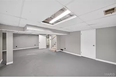 1051 North and South Road, Saint Louis, MO 63130 - Photo 19