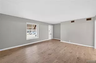 1051 North and South Rd, Saint Louis, MO 63130 - Photo 25