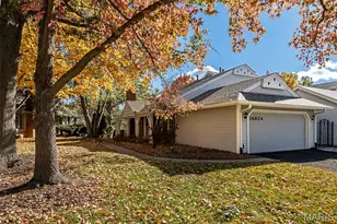 14924 Manor Lake Dr, Chesterfield, MO 63017 - Photo 3