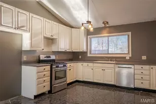 147 Elm Grove Ave, Hazelwood, MO 63042 - Photo 5