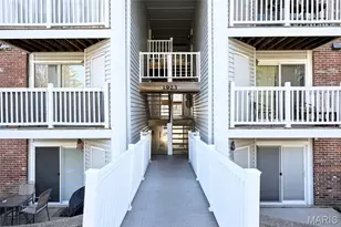 1923 Marine Terrace Dr, Saint Louis, MO 63146 - Photo 1