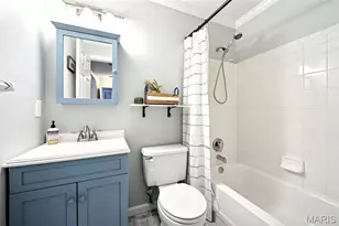 1923 Marine Terrace Dr, Saint Louis, MO 63146 - Photo 13