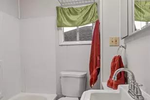 6835 Etzel Ave, University City, MO 63130 - Photo 7