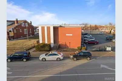 5225 Southwest Avenue, Saint Louis, MO 63139 - Photo 1