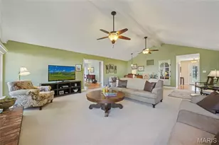 1047 Camargo Dr, Ballwin, MO 63011 - Photo 9