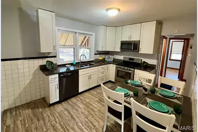 7 Saint Thomas Court, Florissant, MO 63031 - Photo 11