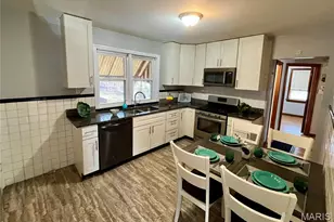 7 St Thomas Ct, Florissant, MO 63031 - Photo 11