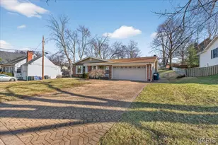 910 Dickson St, Saint Louis, MO 63122 - Photo 3