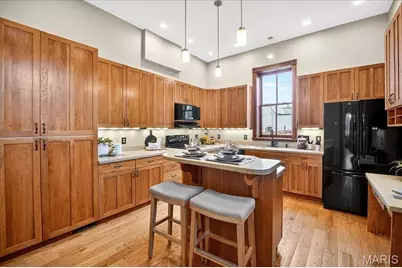 2307 Sidney, Saint Louis, MO 63104 - Photo 1