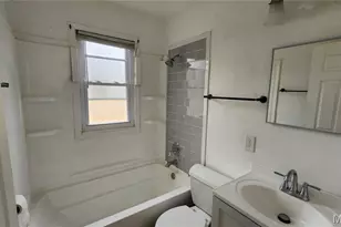 8115 Myrick St, Berkeley, MO 63134 - Photo 9