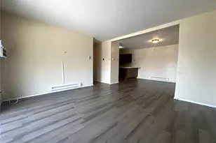 7609 Hazelcrest Dr, Hazelwood, MO 63042 - Photo 5