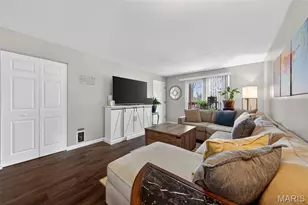 2844 Blackforest Dr, Saint Louis, MO 63129 - Photo 9