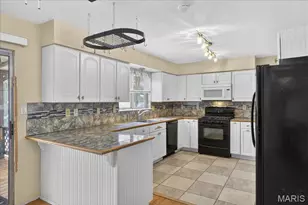 1824 Elm Tree St, Saint Peters, MO 63376 - Photo 9