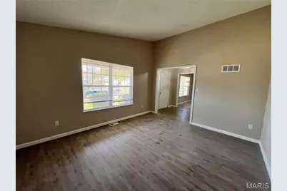 12054 Criterion Avenue, Saint Louis, MO 63138 - Photo 3
