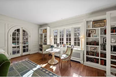 8 Ridgewood Street, Ladue, MO 63124 - Photo 11