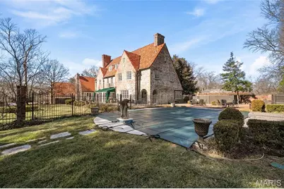 8 Ridgewood Street, Ladue, MO 63124 - Photo 43