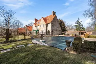 8 Ridgewood St, Ladue, MO 63124 - Photo 43