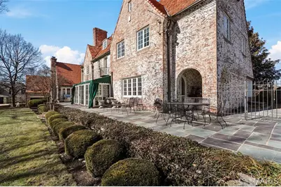 8 Ridgewood Street, Ladue, MO 63124 - Photo 47