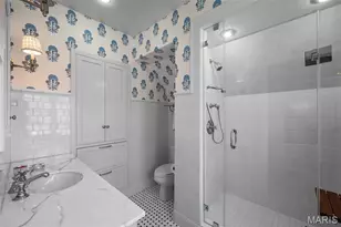 8 Ridgewood St, Ladue, MO 63124 - Photo 29