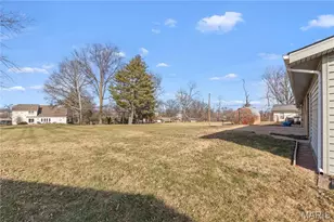 9479 Indian Meadows Dr, Olivette, MO 63132 - Photo 29