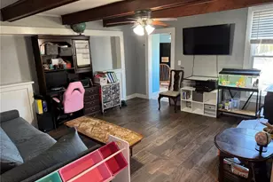 110 N Sanderson Ave, Elsberry, MO 63343 - Photo 9