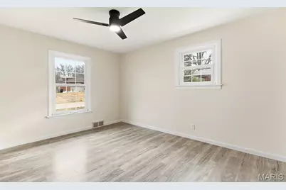812 Camborne Drive, Saint Louis, MO 63125 - Photo 15