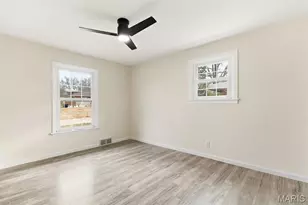 812 Camborne Dr, Saint Louis, MO 63125 - Photo 15