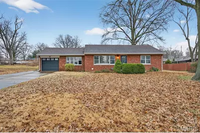 843 Reavis Barracks Road, Saint Louis, MO 63125 - Photo 1