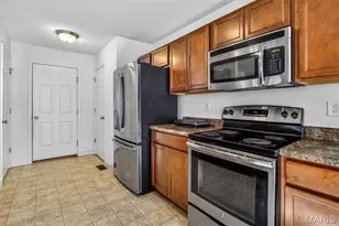 13121 Tesson Spring Dr, Saint Louis, MO 63128 - Photo 9