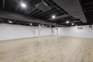 411 Tanglewood Dr, Saint Louis, MO 63124 - Photo 21