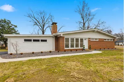 411 Tanglewood Drive, Saint Louis, MO 63124 - Photo 1