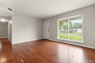 2435 Sixth Ln, Florissant, MO 63031 - Photo 3