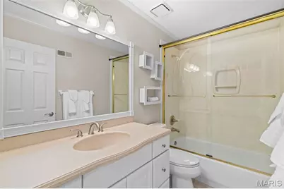 973 Oakwood Farms Lane, Ballwin, MO 63021 - Photo 43