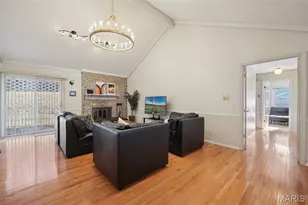 394 Branchport Dr, Chesterfield, MO 63017 - Photo 3