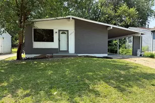 10417 Prince Dr, Saint Louis, MO 63136 - Photo 1