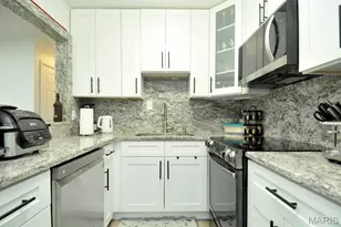 2535 Senator Ct, Mehlville, MO 63125 - Photo 11