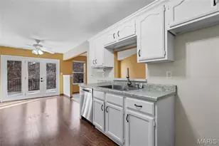3079 Shady Oak Dr, Saint Charles, MO 63301 - Photo 17