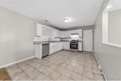 258 Palm Drive, Hazelwood, MO 63042 - Photo 9