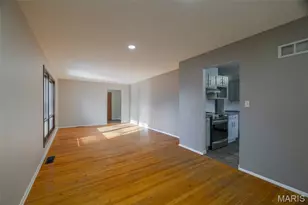 709 Wingan Ln, Mehlville, MO 63125 - Photo 7