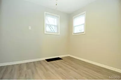 124 W Cartwright Avenue, Unincorporated, MO 63125 - Photo 27