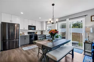 11128 Fort Samuel Dr, Bridgeton, MO 63044 - Photo 5