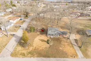 1621 N 6th St, De Soto, MO 63020 - Photo 15