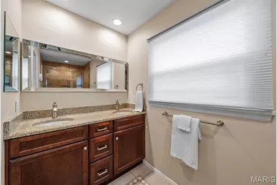 2046 Willow Leaf Drive, Saint Louis, MO 63131 - Photo 25