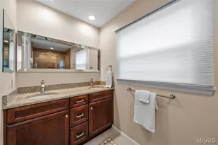 2046 Willow Leaf Dr, Saint Louis, MO 63131 - Photo 25