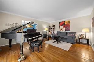 2046 Willow Leaf Dr, Saint Louis, MO 63131 - Photo 9