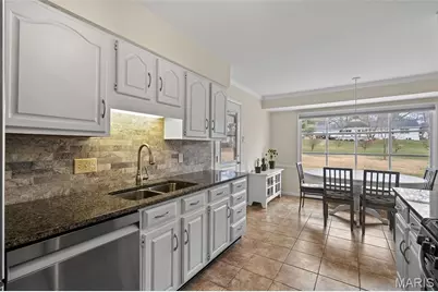 2046 Willow Leaf Drive, Saint Louis, MO 63131 - Photo 13