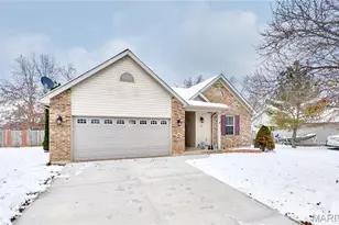 50 Village Cir Dr, Winfield, MO 63389 - Photo 3