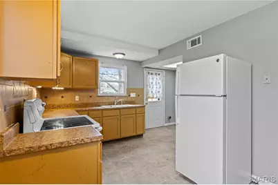 2265 Grants Parkway, Florissant, MO 63031 - Photo 7