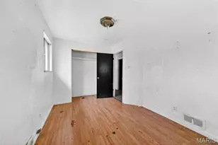 4211 Ravenwood Ave, Saint Louis, MO 63121 - Photo 15