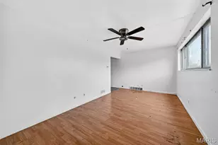 4211 Ravenwood Ave, Saint Louis, MO 63121 - Photo 5